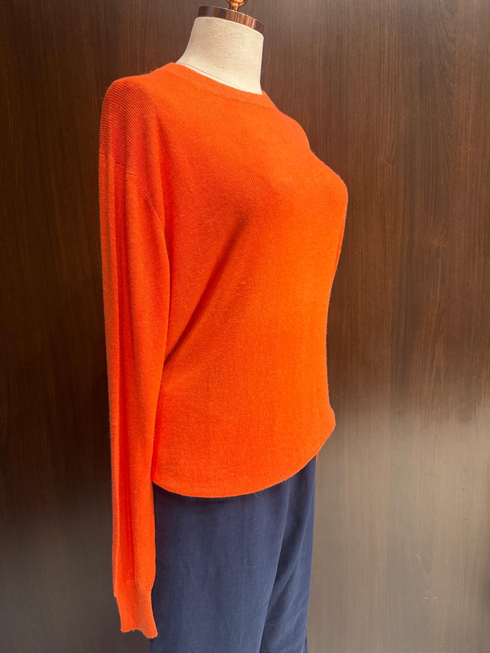 Suéter 100%lã de cashmere.gola redonda. Unissex. Tamanho único