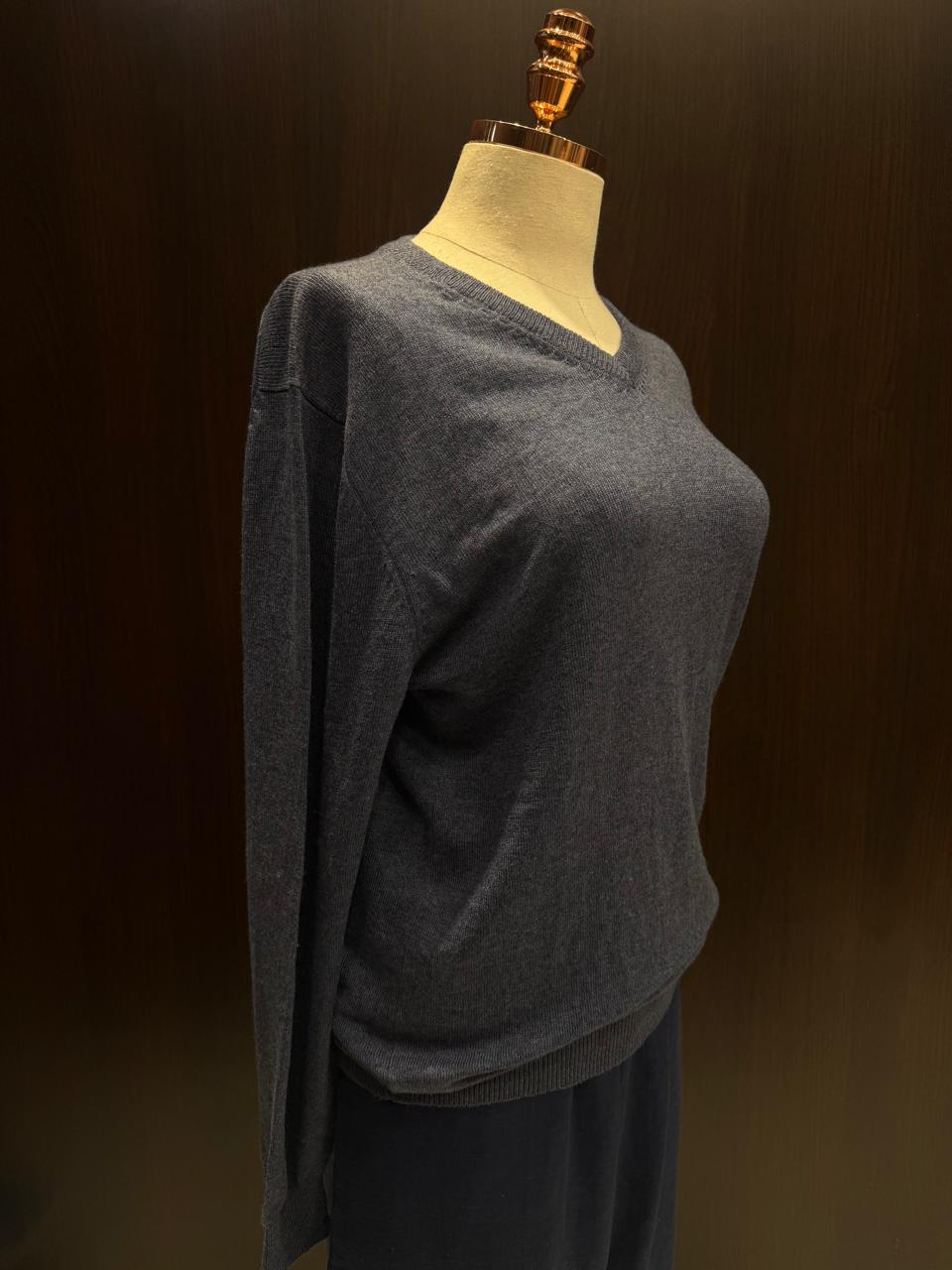 Suéter 100%lã de cashmere.gola redonda. Unissex. Tamanho único