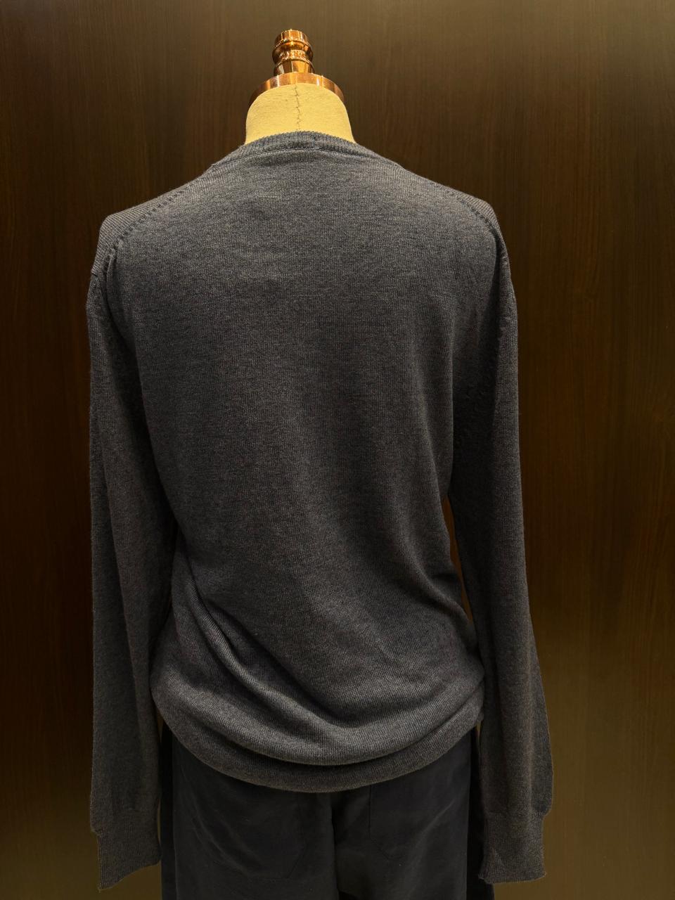 Suéter 100%lã de cashmere.gola redonda. Unissex. Tamanho único