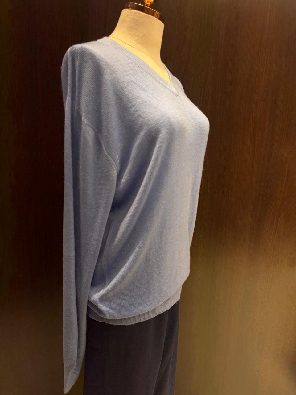 Suéter 100%lã de cashmere.gola redonda. Unissex. Tamanho único