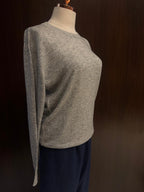 Suéter 100%lã de cashmere.gola redonda. Unissex. Tamanho único