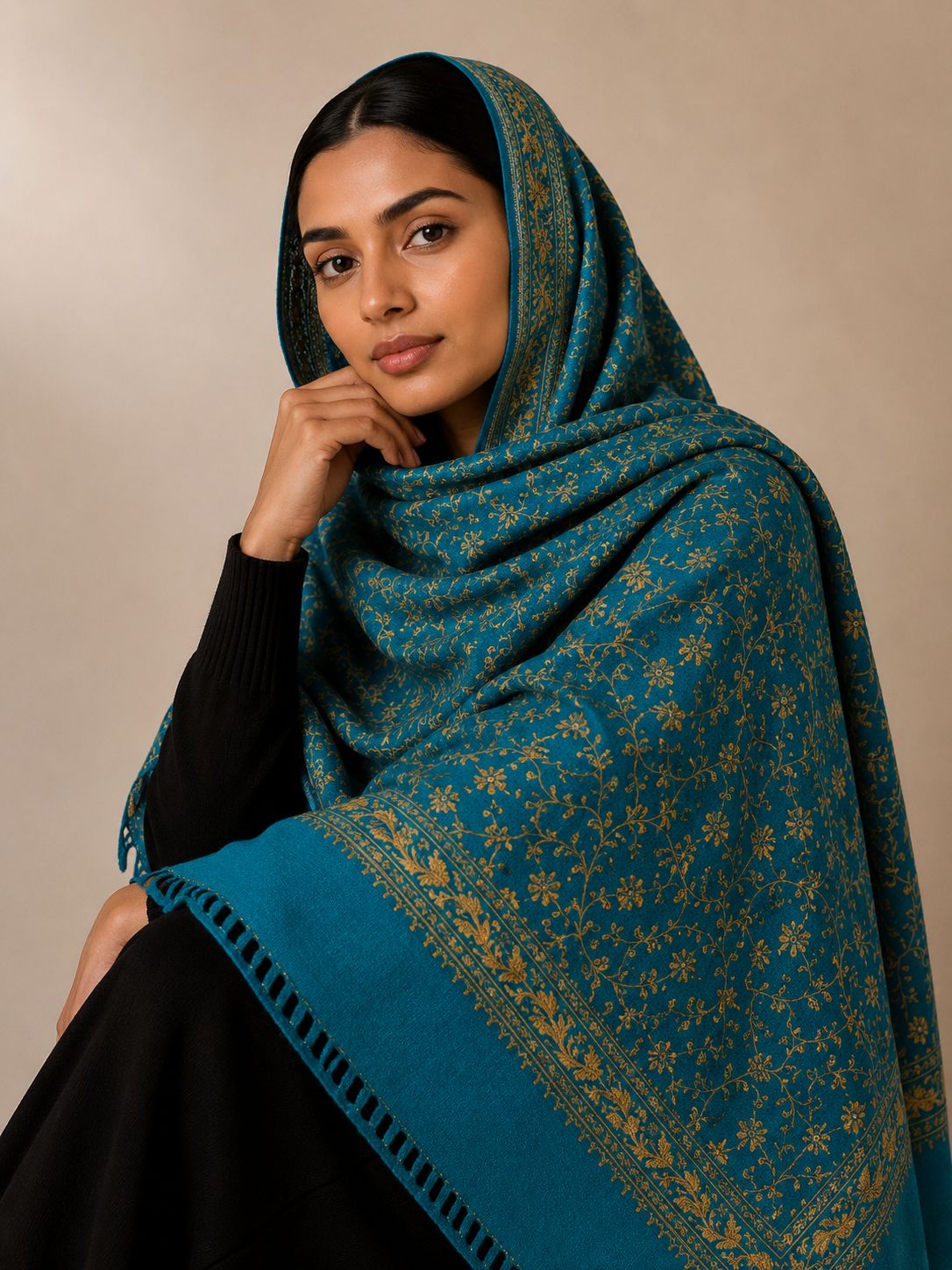 Pashmina Cashmere Bordada com Fio Metálico