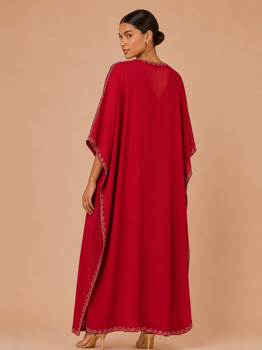Kaftan Bordado – Vermelho Crisântemo Malva