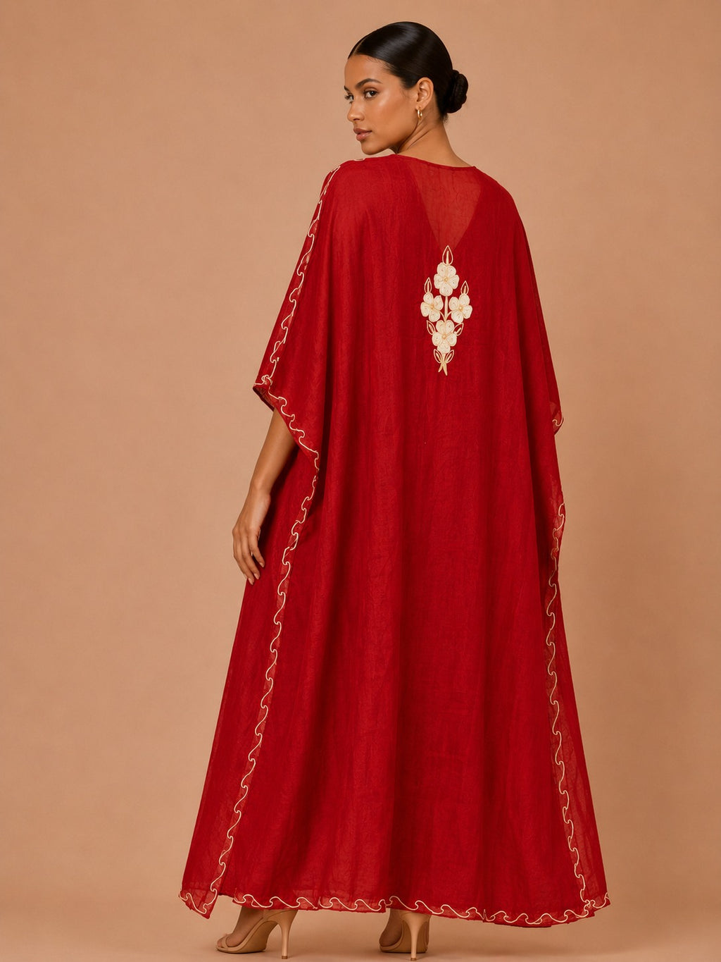 Kaftan Bordado – Vermelho Floral Creme