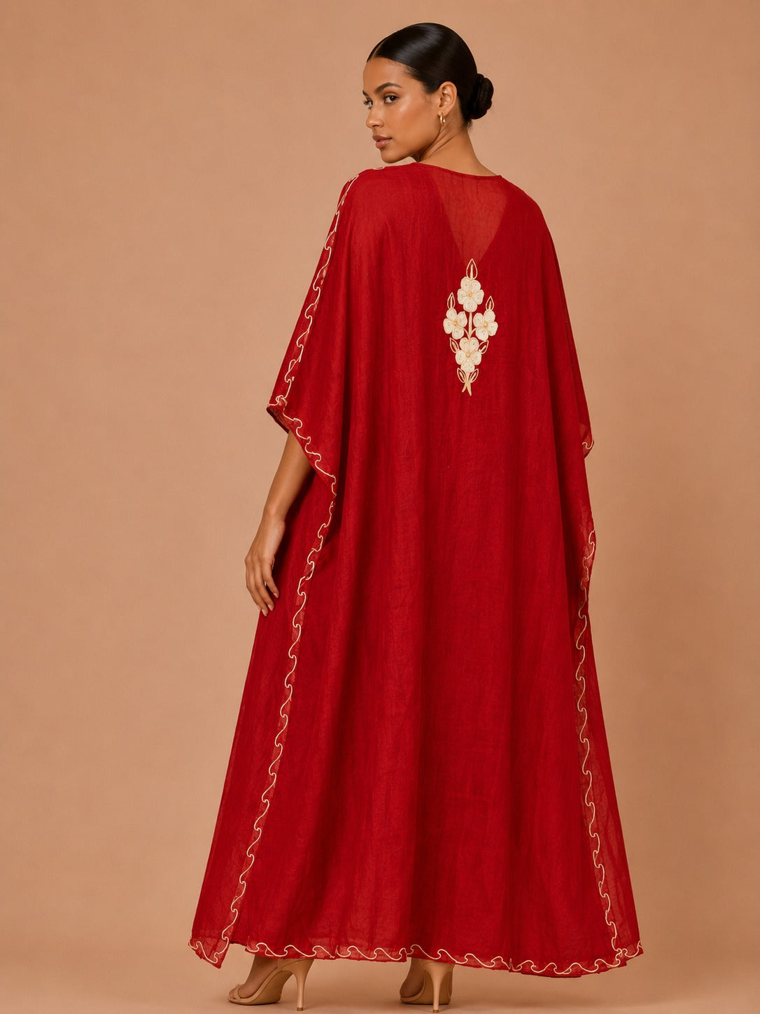 Kaftan Bordado – Vermelho Floral Creme