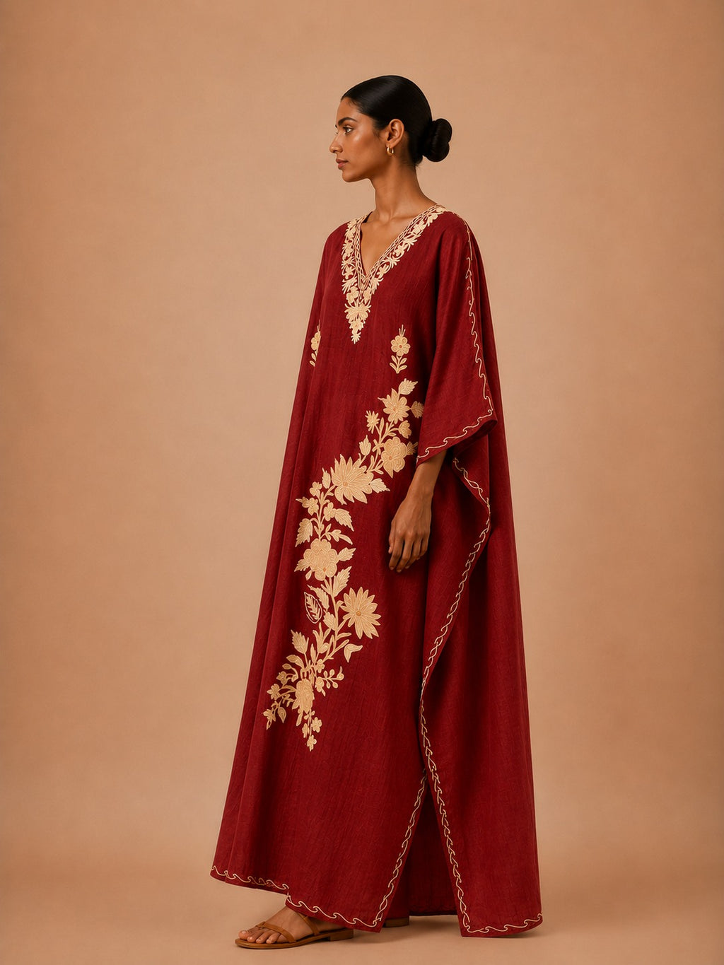 Kaftan Bordado – Vermelho Floral Creme