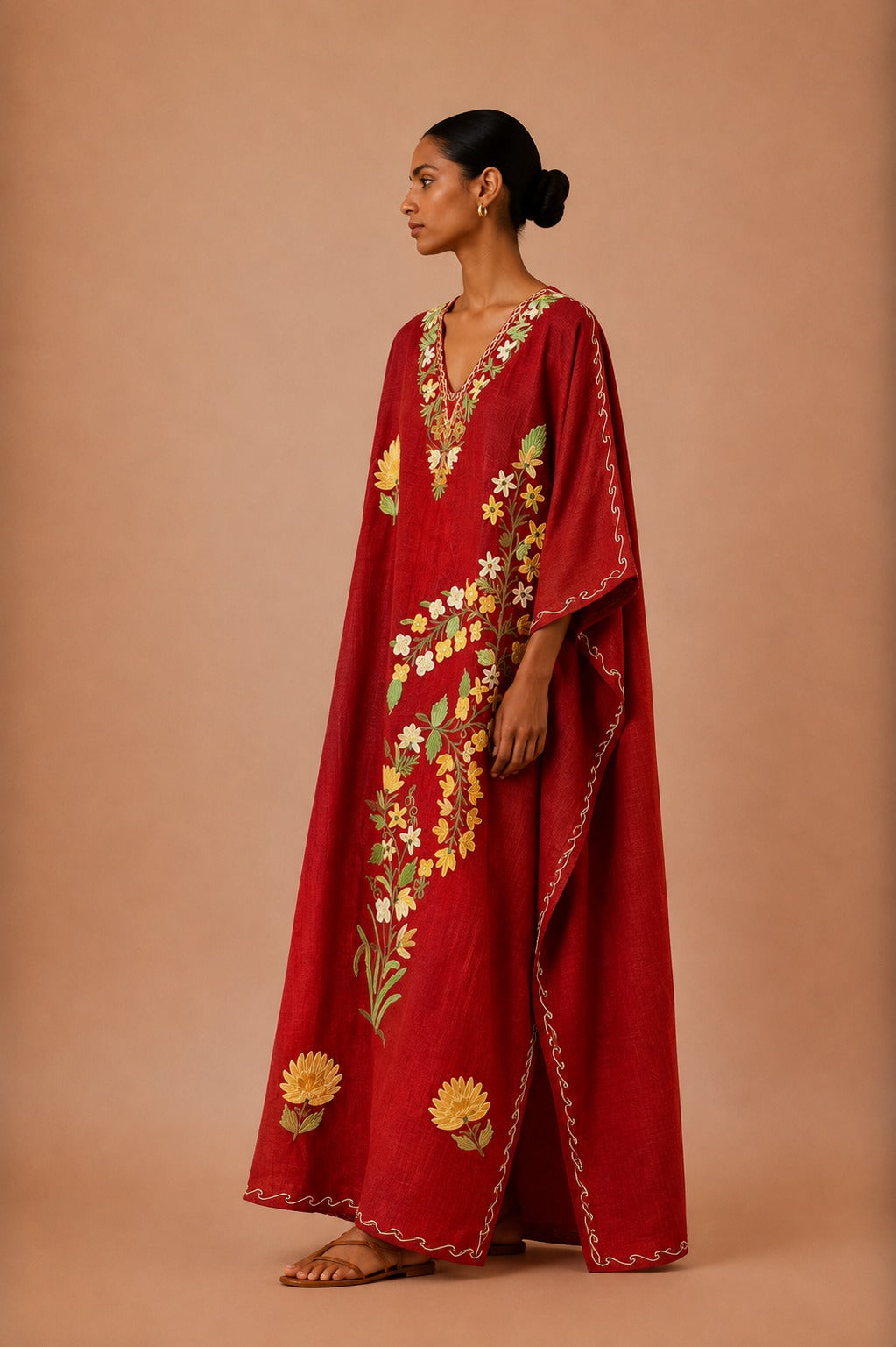 Kaftan Bordado – Vermelho Floral Amarelo Creme