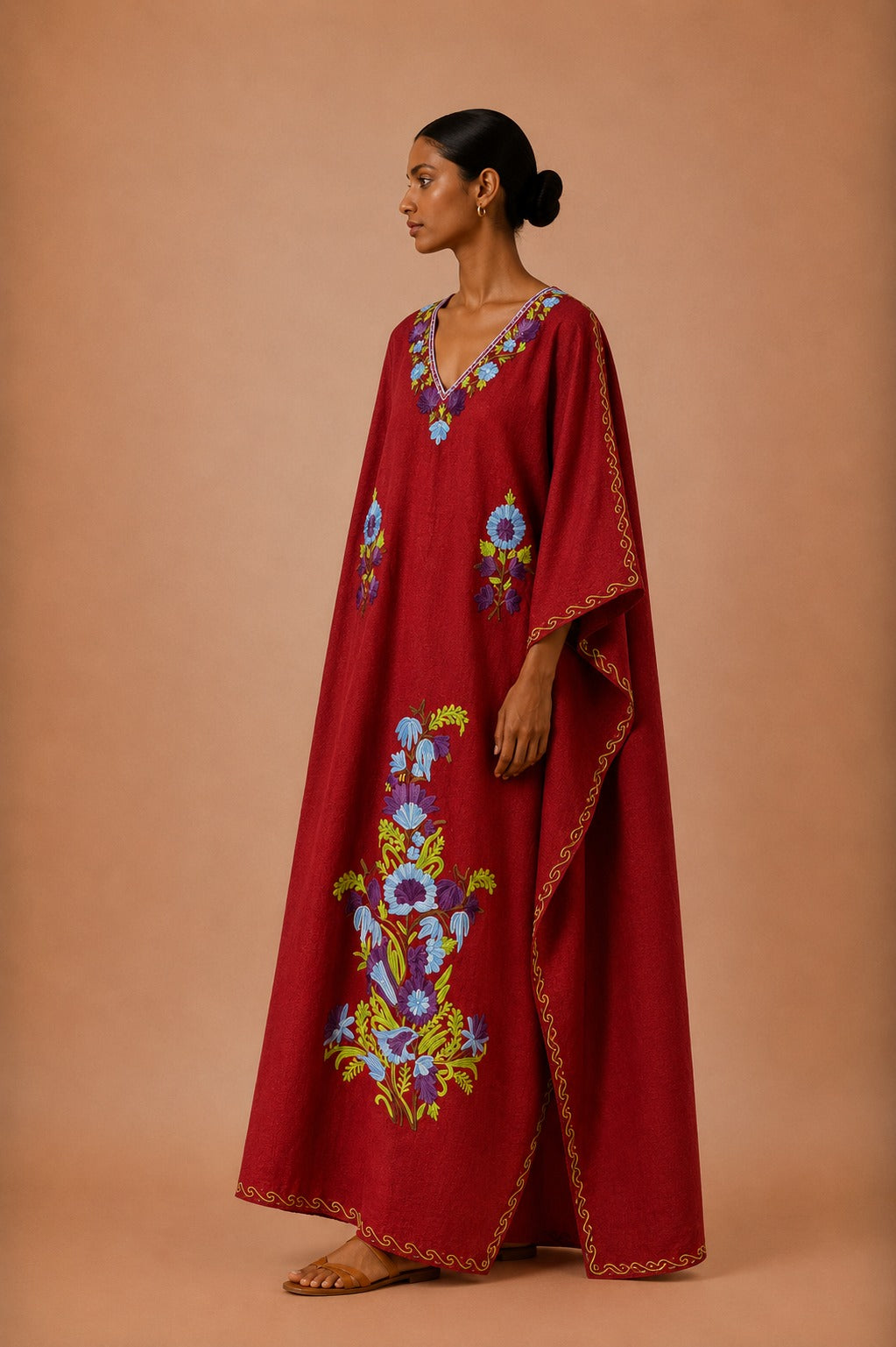 Kaftan Bordado – Vermelho Floral Roxo Azul