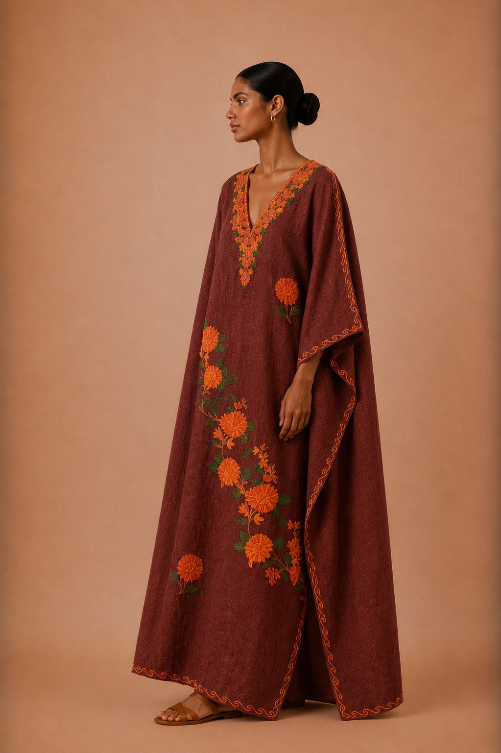 Kaftan Bordado – Terracota Floral Calêndula