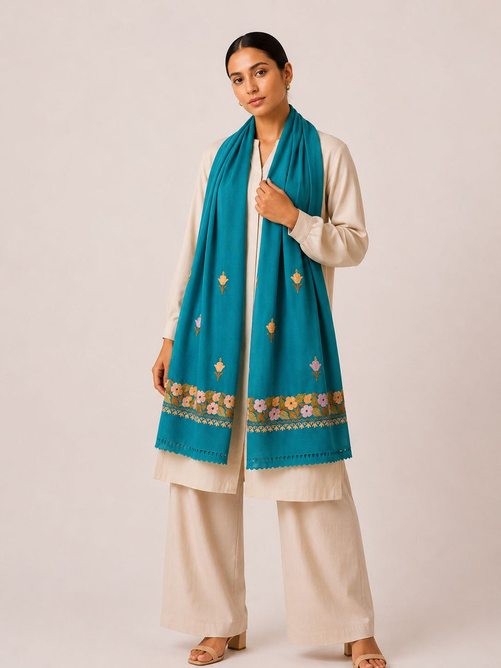 Pashmina de Lã Bordada