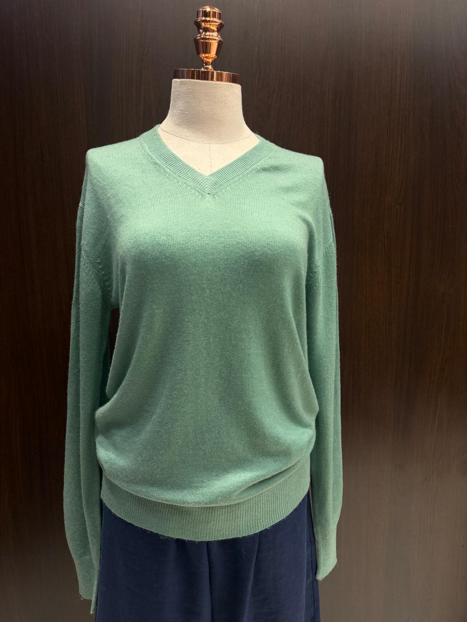 Suéter 100%lã de cashmere.gola redonda. Unissex. Tamanho único