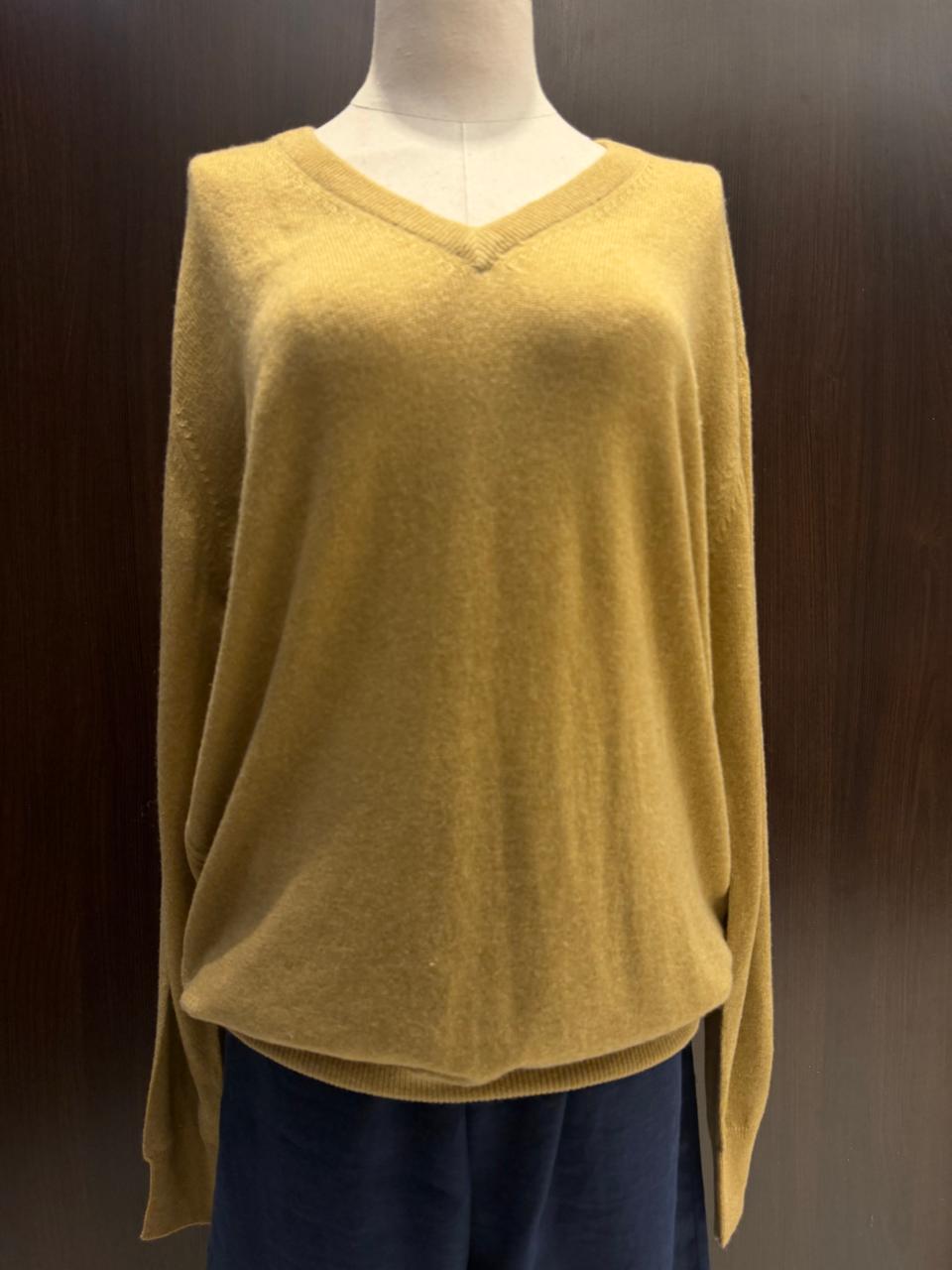Suéter 100%lã de cashmere.gola redonda. Unissex. Tamanho único