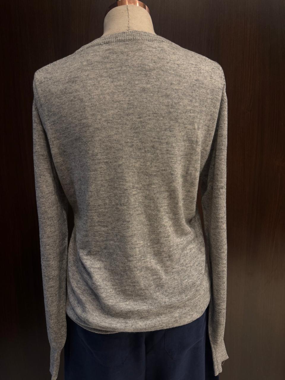Suéter 100%lã de cashmere.gola redonda. Unissex. Tamanho único