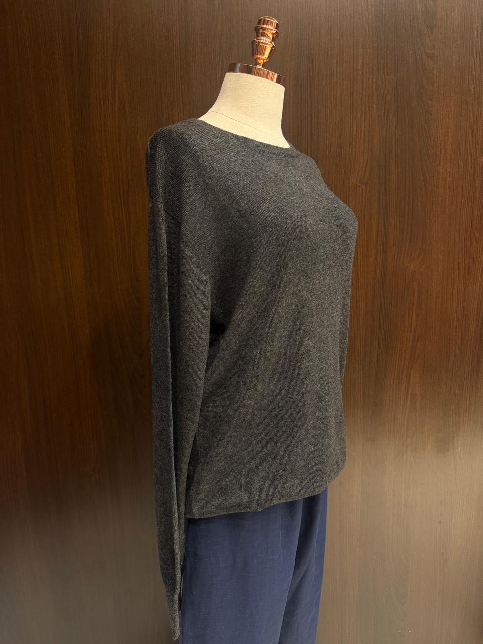 Suéter 100%lã de cashmere.gola redonda. Unissex. Tamanho único
