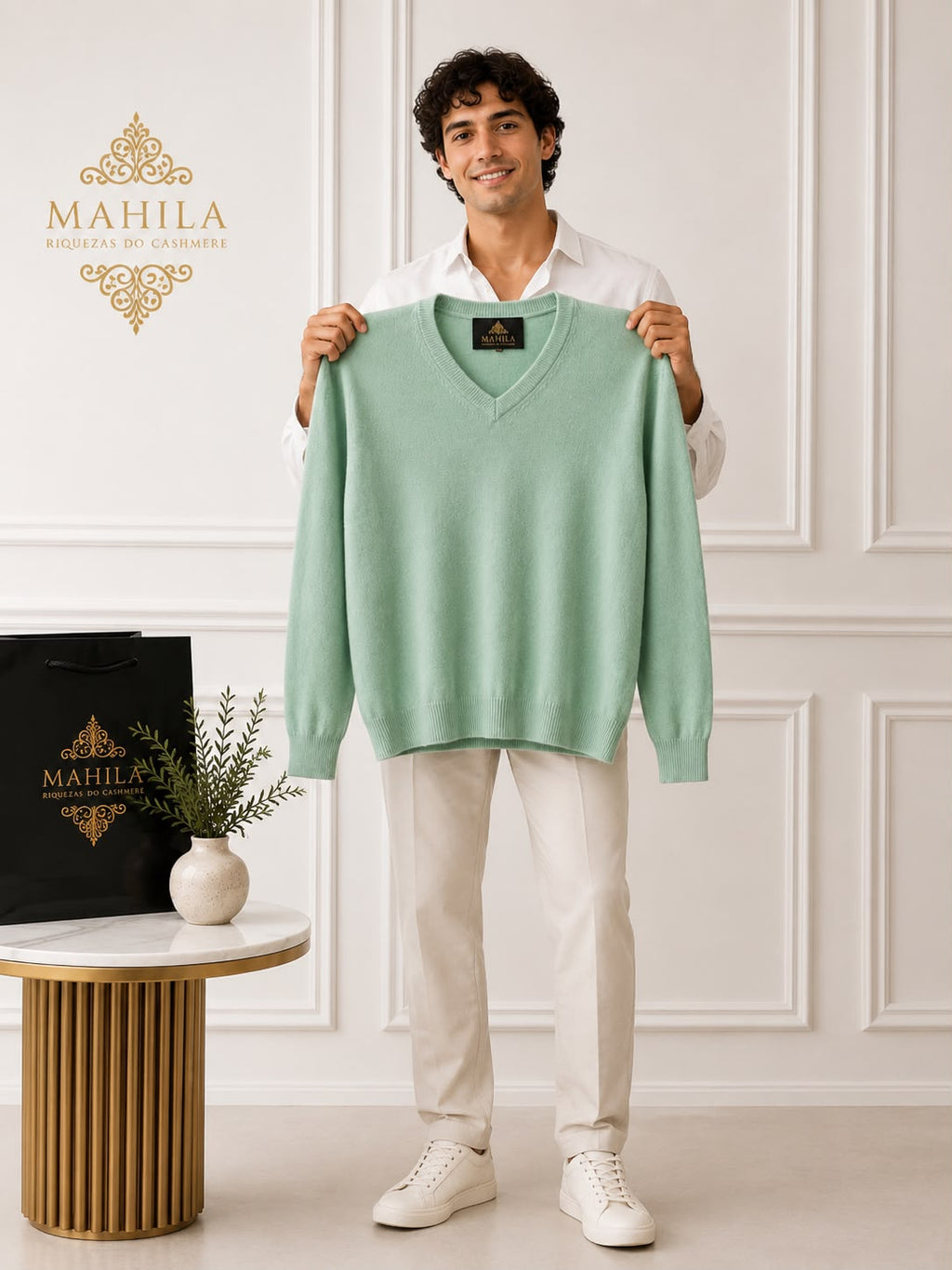 Suéter 100%lã de cashmere.gola redonda. Unissex. Tamanho único