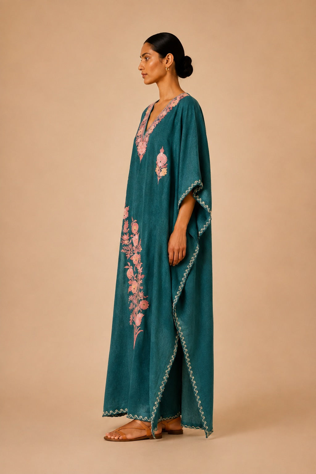 Kaftan Bordado – Verde Floral Rosa