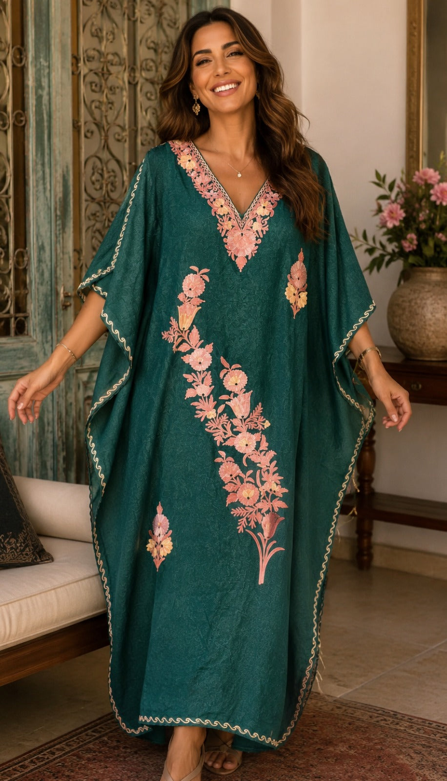 Kaftan Bordado – Verde Floral Rosa