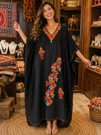 Kaftan Bordado – Preto Floral Laranja Turquesa (A)