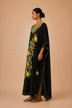 Kaftan Bordado – Preto Floral Laranja Turquesa (B)