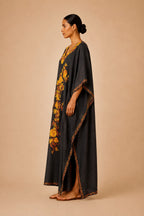 Kaftan Bordado – Preto Floral Dourado