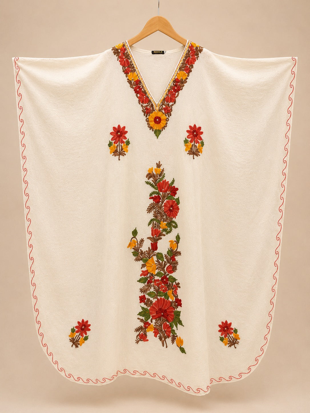 Kaftan Bordado – Creme Floral Vermelho