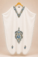 Kaftan Bordado – Branco Medalhão Azul Verde