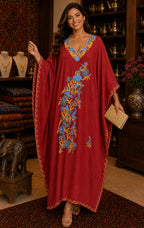 Kaftan Bordado – Vinho Floral Dourado Azul